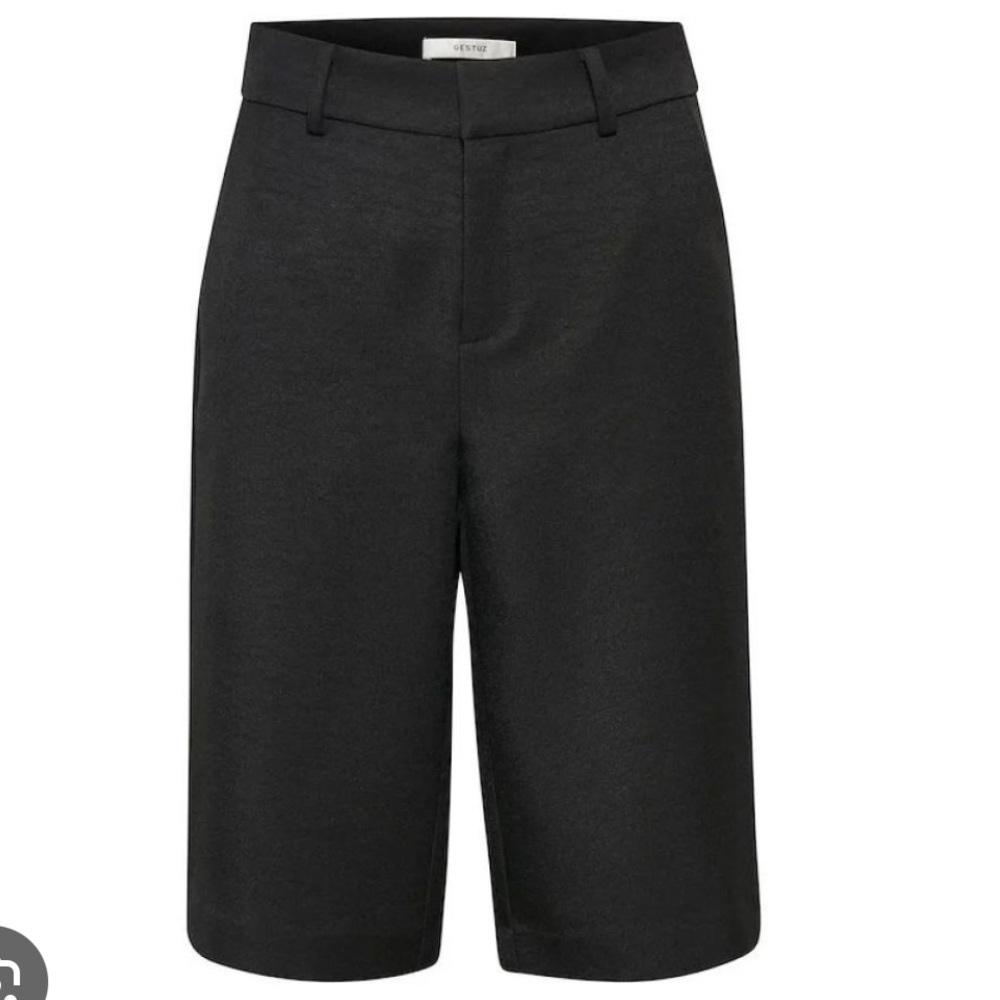 Bermuda shorts GESTUZ Trizza  black